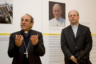 Exhibition recalls papal visits to Fatima: